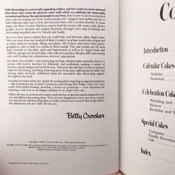 VINTAGE Betty Crocker's Cake Decorating cookbook ~ 1980s how-to dessert book - Picture 3 of 16